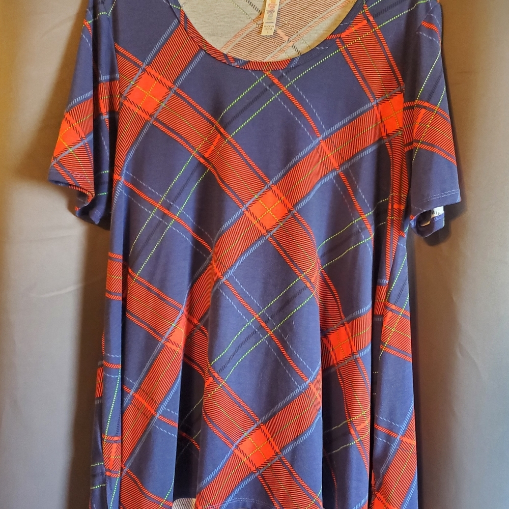 LuLaRoe Perfect T